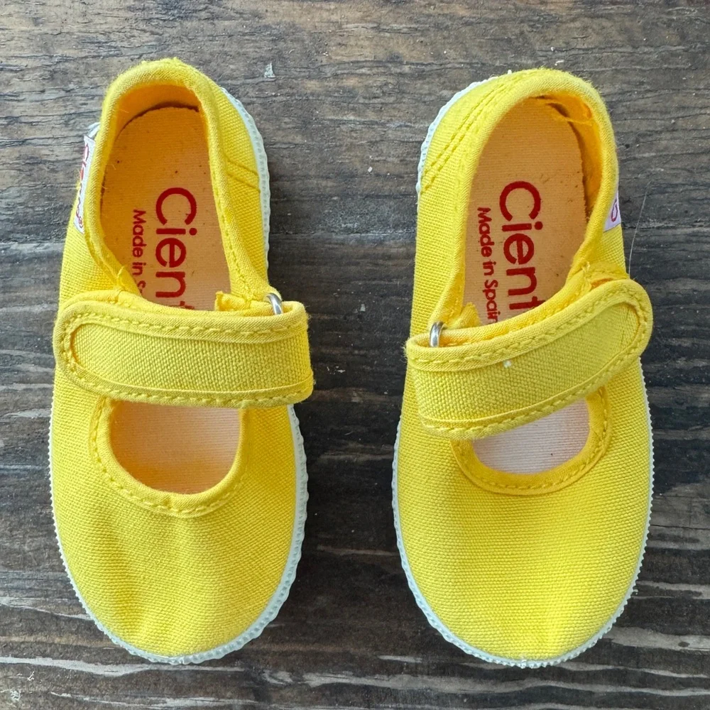 Cienta Canvas Yellow and White Mary Jane Shoe - Picture 9 of 10